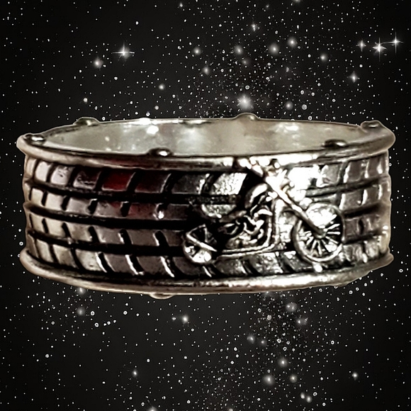 Punk style tire w/ motorcycle 🏍 men's ring size 10. - Picture 1 of 5